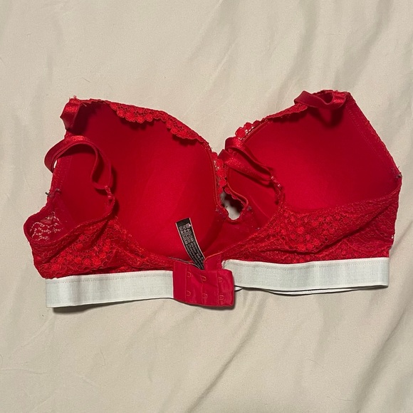 Victoria’s Secret bombshell push-up bra - Picture 4 of 5